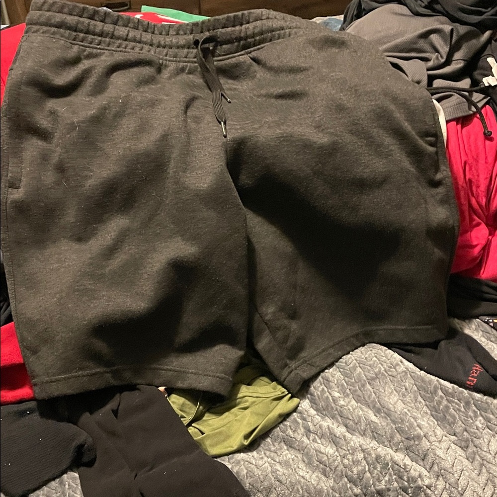 90 Degree By Reflex Men's Dark Gray Athletic Shorts